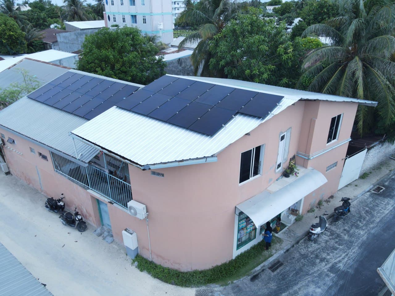 Inguru Fihaara solar installation